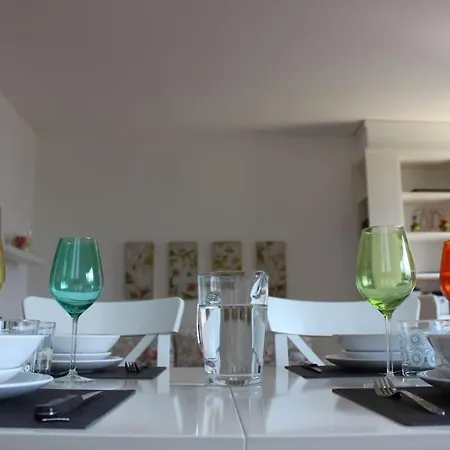 アパート Stunning Renovated Flat On With Parking *