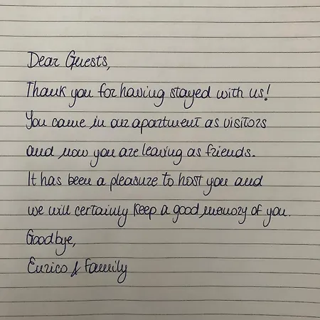 Stunning Renovated Flat On With Parking アパート