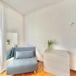 Beautiful On - Private Parking شقة ميزّيجرا