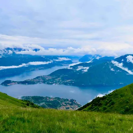 Stunning Renovated Flat On With Parking Mezzegra