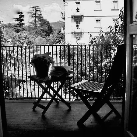 Stunning Renovated Flat On With Parking