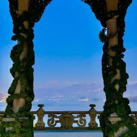 Stunning Renovated Flat On With Parking * Меццегра