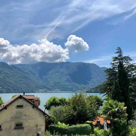 Lejlighed Stunning Renovated Flat On With Parking Mezzegra