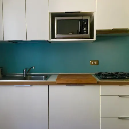 Stunning Renovated Flat On With Parking Mezzegra