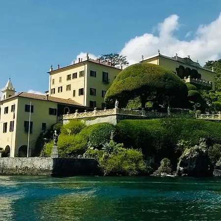 Stunning Renovated Flat On With Parking * Mezzegra